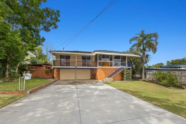 Spacious 3-Bedroom Family Home with Pool & Entertaining Areas - Photo 1