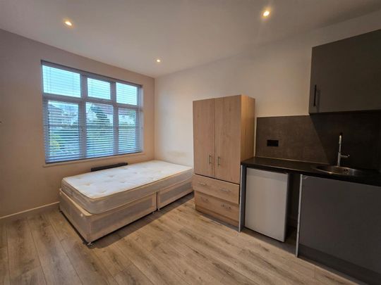 5 Benhill Road, Sutton SM1, London - Photo 1