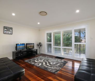 Spacious family home with self contained unit - Photo 1