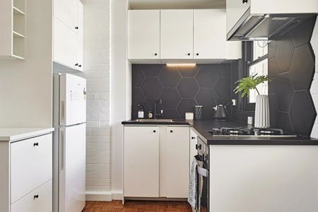 Light, bright and beautiful. - Photo 2