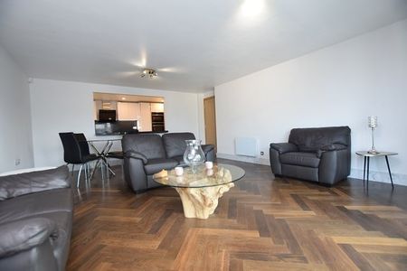 Royal Plaza, 2 Westfield Terrace, S1 4GG - Photo 2