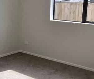 Modern 2BR Grannt Flat in Flat Bush - Photo 3