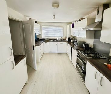 House Share to rent - Clearwater Lane, Dartford, DA1 - Photo 1
