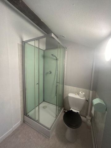 Location Appartement 2 pièces 55m² - Photo 3