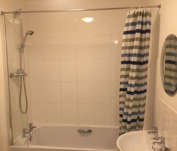 2 Bed Flat, Barleyfields, BS2 - Photo 3