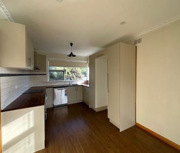 Feel at home, Living Here! - Photo 4