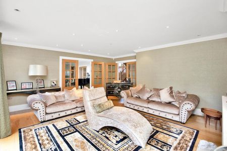 5 bedroom detached house to rent - Photo 3