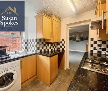 3 bedroom flat to rent - Photo 6