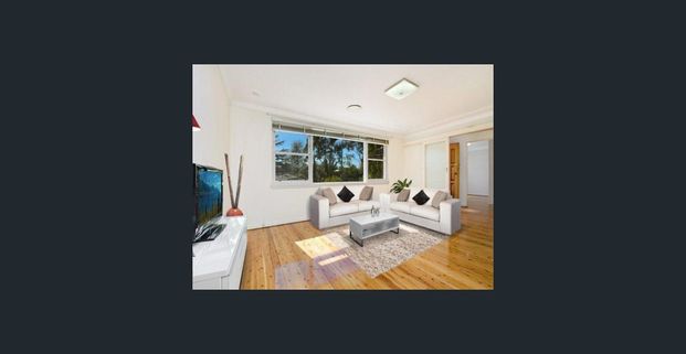 Stunning Family Residence - Photo 1