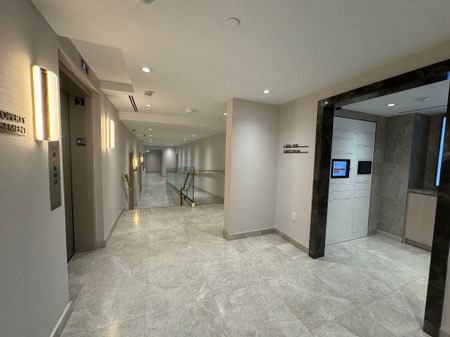 For Lease - 3 Strathgowan Avenue Unit# 324, Toronto, Ontario - Photo 5