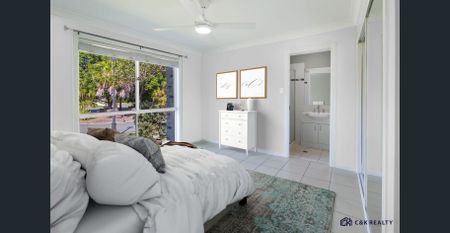 Modern Family Home with Pool in Coomera - Photo 3