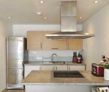 1 Bed Flat, Icona Point, E15 - Photo 1