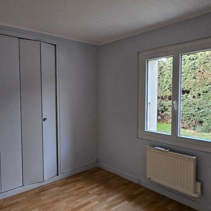 Location Appartement 2 pièces 32m² ST LAGER BRESSAC 07210 - Photo 1