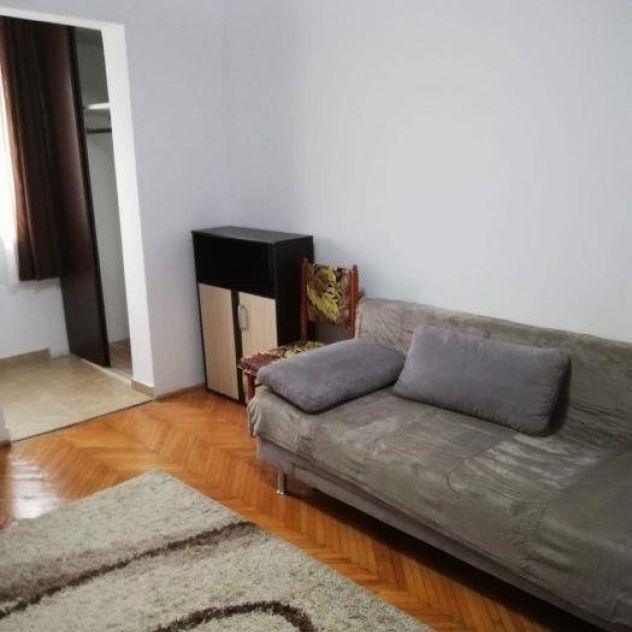 Garsoniera zona Sala Palatului - Photo 1