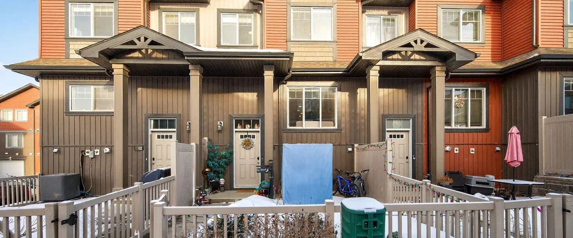 Bright & Modern 3BR Townhouse in Orchards | Double Garage | Move-In Bonus! — 3 Bedrooms Townhouse - Photo 1