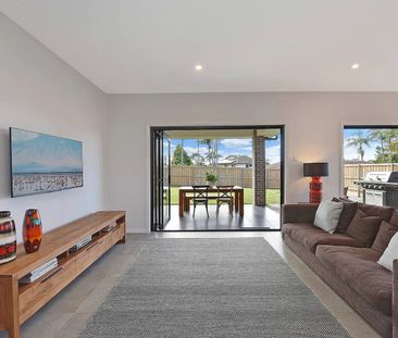 30 Warruga Crescent, Berowra Heights NSW 2082 - House For Rent | Do... - Photo 3