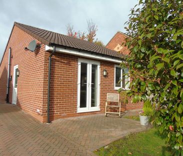 2 bedroom detached bungalow to rent - Photo 3