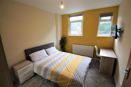 5 bedroom apartment to rent - Photo 4