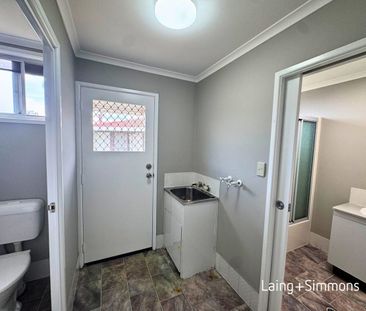 Comfortable two-bedroom granny flat with water usage included - Photo 6