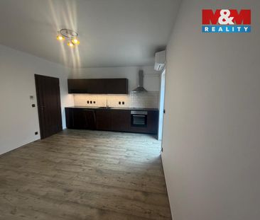 Pronájem bytu 1+kk a garsoniéry 26 m² - Fotografie 2