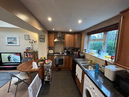 2 Bed Flat, Bishop Road, BS7 - Photo 5