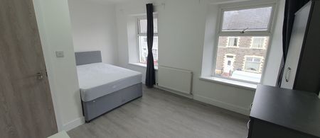 26 (STUDENT House Share - Inc. BILLS) Bertram Street, Splott, Cardiff, CF241NX - Photo 3