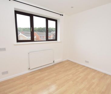 4 bedroom House To Let - Photo 4