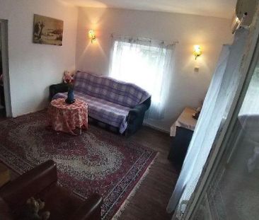 Închiriez casa la curte - Fotografie 2