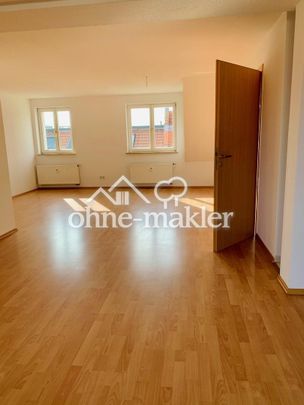 Schöne Dachgeschosswohnung in Lindenau mit Blick über die Skyline von Leipzig - Photo 1