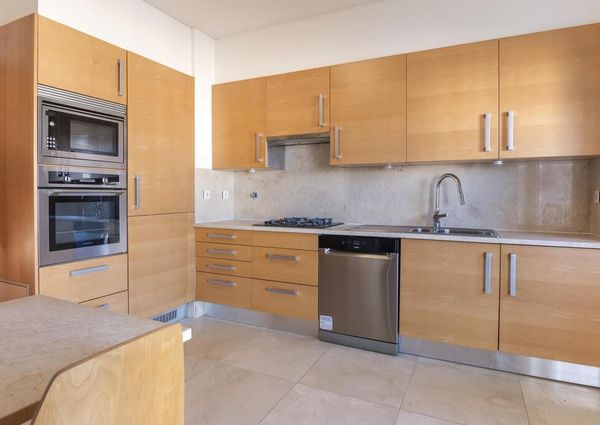 3 Bedroom Apartment with a view, Fórum Oeiras, Oeiras