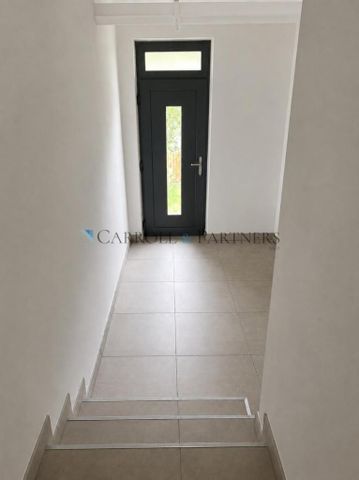 Pronájem domu 189 m2 - Fotografie 3