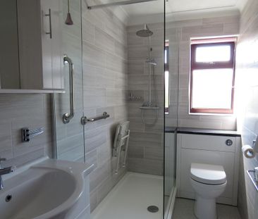 3 bedroom detached bungalow to rent - Photo 6