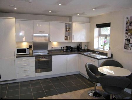 2 bedroom flat to rent - Photo 4