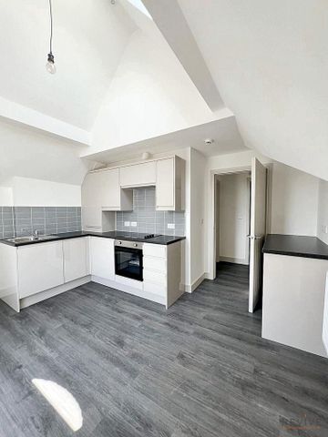 2 bedroom flat to rent - Photo 2