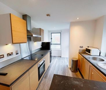 2 bedroom Flat To Let - Photo 5