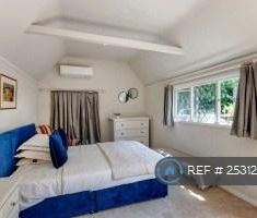 3 bedroom detached house to rent - Photo 4