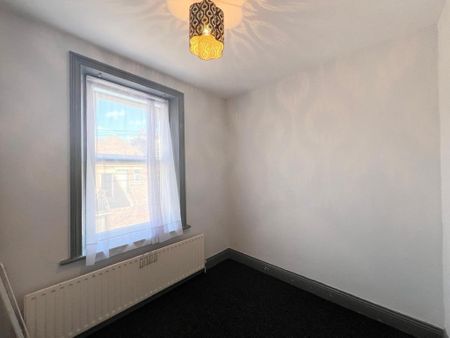 6 bedroom townhouse to rent - Photo 5