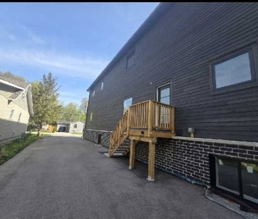 For Lease - 215 Bayview Avenue, Georgina, Ontario - Photo 6