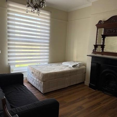 1 bedroom house of multiple occupation to rent - Photo 3