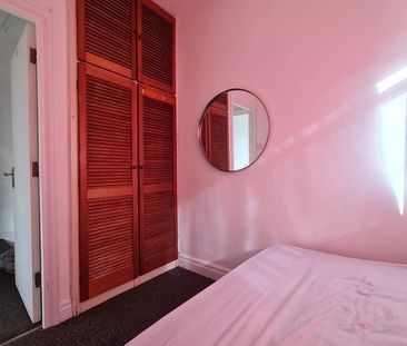 Room in a Shared House, Springfield Drive, IG2 - Photo 6