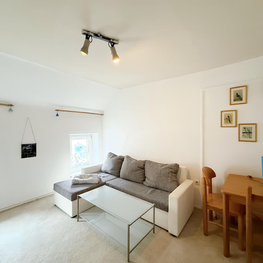 MÖBLIERTE 4-ZIMMERWOHNUNG IN ALTBAU ZU MIETEN! - Photo 1