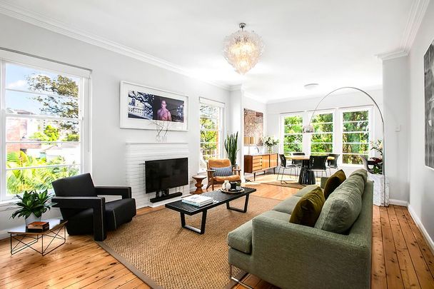 Stunning Unfurnished One Bedroom Apartment - Photo 1