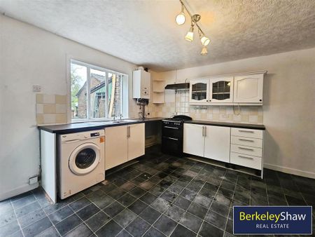 3 bedroom semi-detached house to rent - Photo 5