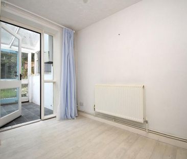 2 bedroom semi-detached house to rent - Photo 6