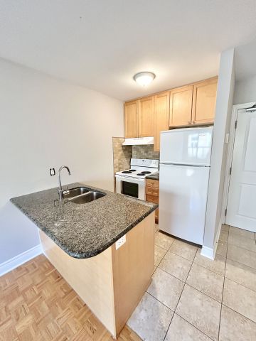 For Lease - 11 Thirty Third Street Unit# 304, Toronto, Ontario - Photo 3
