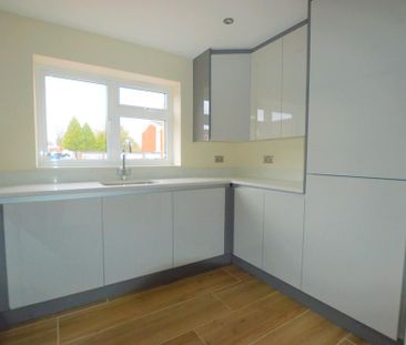 4 bedroom terraced house to rent - Photo 6