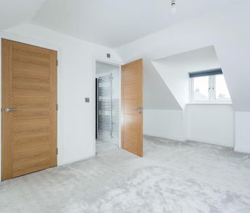 4 bedroom semi-detached house to rent - Photo 1