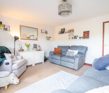 3 bedroom semi-detached house to rent - Photo 3