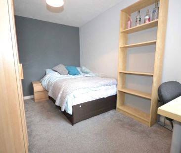 Price £3,750 pcm - Available Now - Furnished - Photo 5