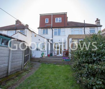 4 bedroom semi-detached house to rent - Photo 2